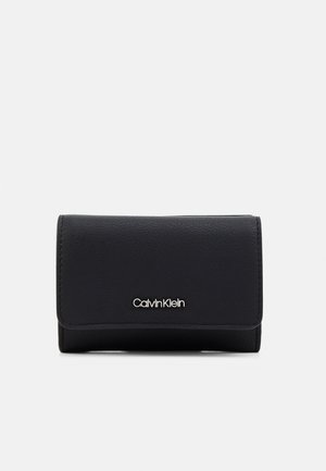 Calvin Klein MUST TRIFOLD - Monedero - black