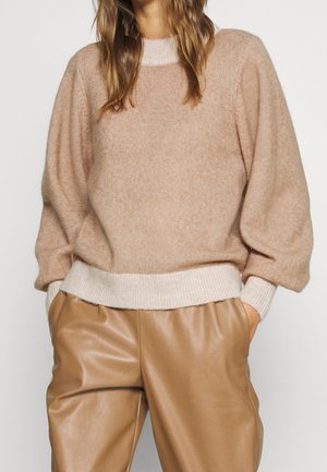 Sweter