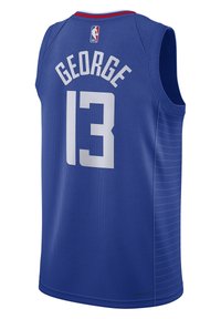 Maillot NBA bleu arborant le nom "GEORGE" et le numéro "13" en blanc. Confectionné en tissu texturé et respirant, avec un col rond et des détails en panneaux latéraux.