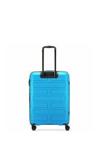 Valigia rigida blu con superficie texturizzata, maniglia nera e quattro ruote. Presenta una forma rettangolare e motivi in rilievo.