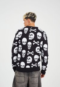 Brave Soul Maglione - jet black/optic white