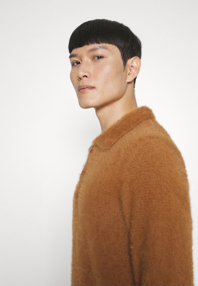 Wood Wood SEBASTIAN Jersey de punto brown/marrón Zalando.es