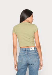 Calvin Klein Jeans CROPPED SLIM TEE - T-shirt básica - faded olive