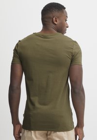 Casual Friday CFDavid - T-shirts - burnt olive