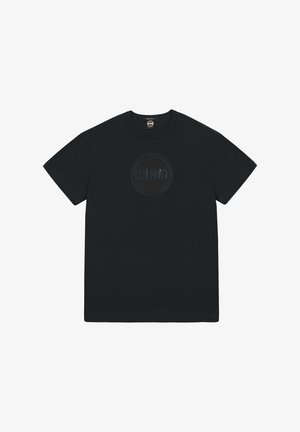 Schwarzes T-Shirt mit kurzen Ärmeln und Rundhalsausschnitt, vorne mittig mit einem dezenten, erhabenen, zirkulären Logo und dem Schriftzug "COLMAR".