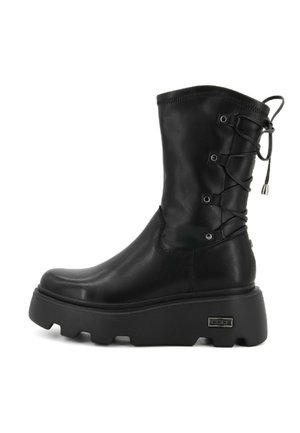 Stivaletti con plateau - black