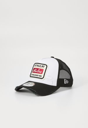 New Era PATCH DISTRESSED TRUCKER UNISEX - Cap - white/black