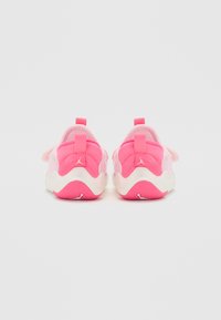 Jordan JORDAN 23/7.2 EASYON - Baskets basses - pink foam/hyper pink/summit white