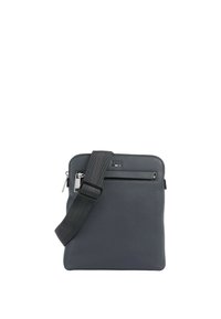 Borsa a tracolla in pelle grigia con finitura testurizzata, tasca frontale con zip e tracolla regolabile. Presenta un design minimalista.