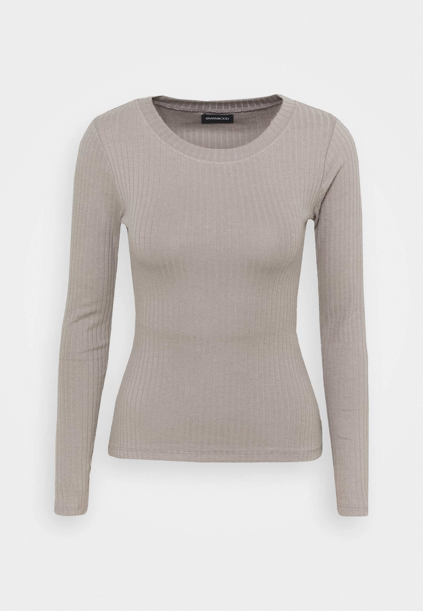 Grey long-sleeve shirt