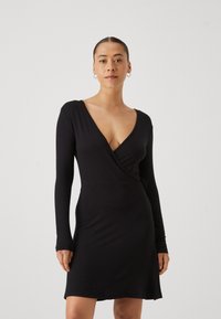 Even&Odd Petite Jerseyklänning - black