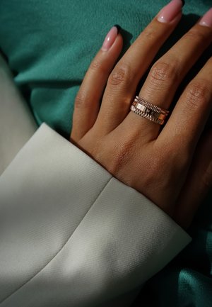 Elevation Ring 48mm - Ring - rose gold-coloured