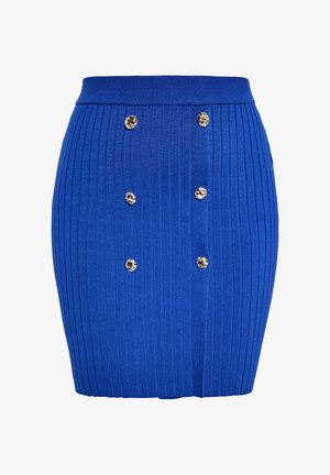 Jupe crayon bleu côtelé avec une taille, comportant six boutons métalliques disposés verticalement à l'avant. Texture lisse, coupe mi-longue.