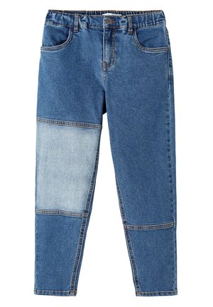 Tofarvede blå denim-jeans med en lysere lap på venstre lår og syningsdetaljer på begge ben.