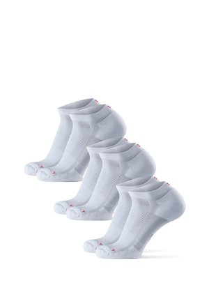 LONG DISTANCE  3 PACK   - Trainer socks - white