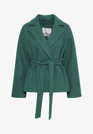 Grüner Wickelmantel mit Reverskragen, weiten Ärmeln und Bindegürtel. Hergestellt aus einem weichen, strukturierten Gewebe mit einem klaren Design.