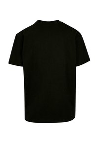 Sort kortærmet t-shirt med rund halsudskæring, standard pasform og glat bomuldsstruktur. Ingen synlige logoer eller mønstre. Simpelt design.