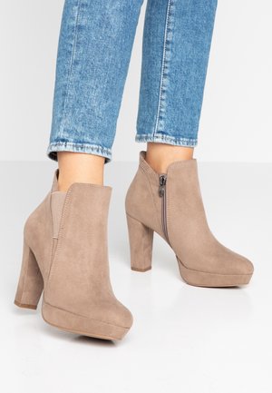 Kotníková obuv na vysokém podpatku - beige
