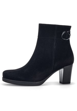 Classic ankle boots - black