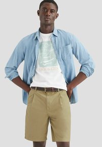 DOCKERS Shorts - khaki