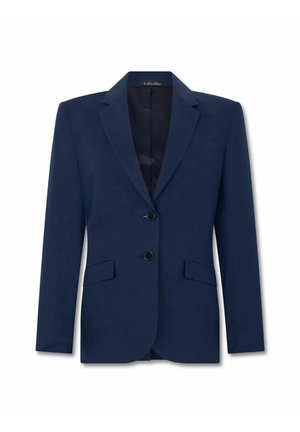 Tmavě modré sako na míru s dvěma knoflíky, klopami se zářezem a dvěma předními kapsami s klopami, zobrazené na jednobarevném bílém pozadí.