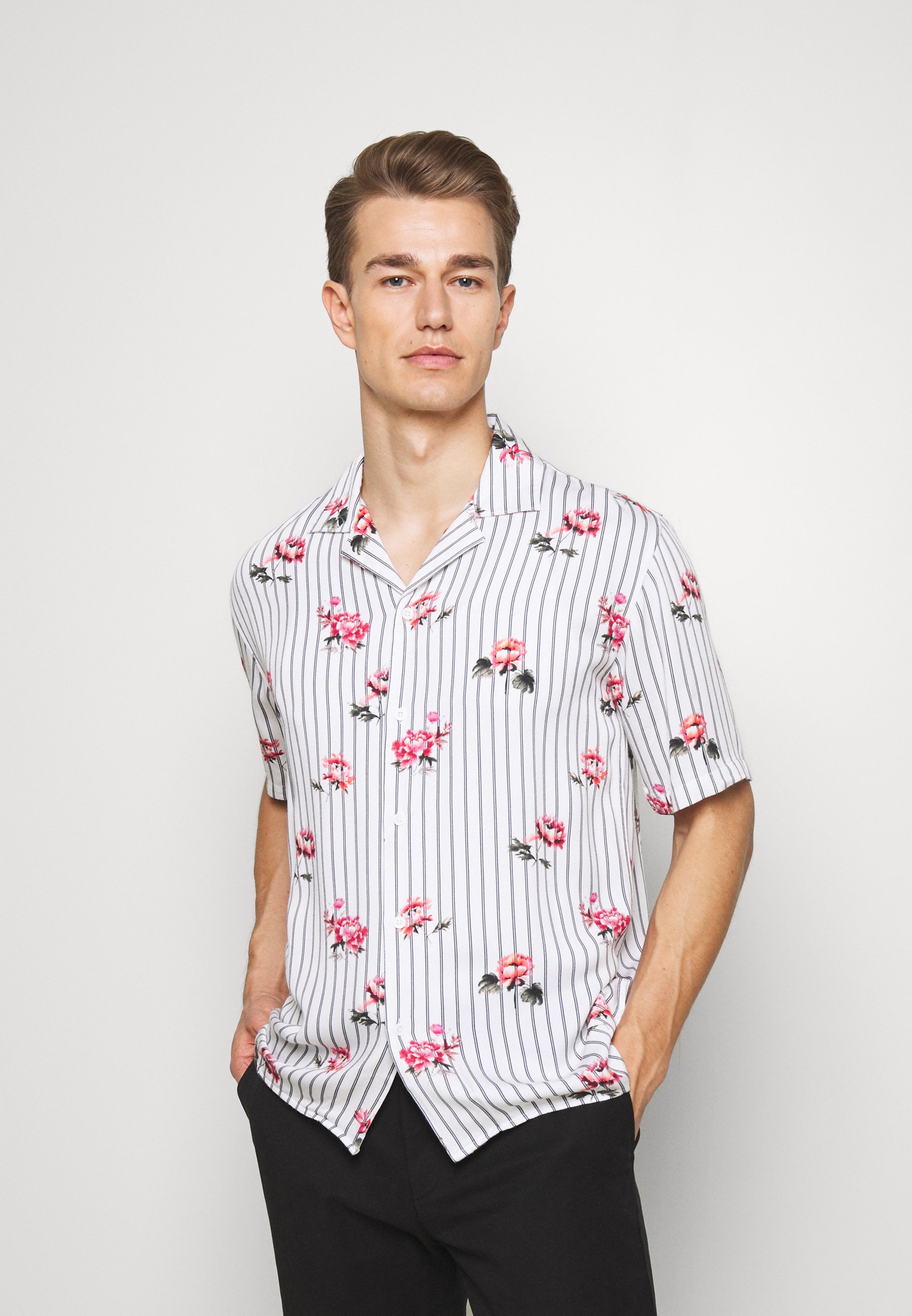 Lindbergh FLORAL SHIRT Skjorte white Zalando.no Lindbergh FLORAL SHIRT Skjorte white Zalando.no