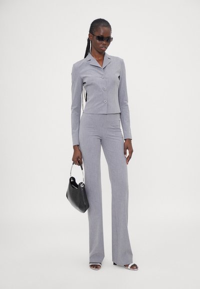 032c TRAPEZE STRETCH SUITING TROUSERS - Trousers - grey melange