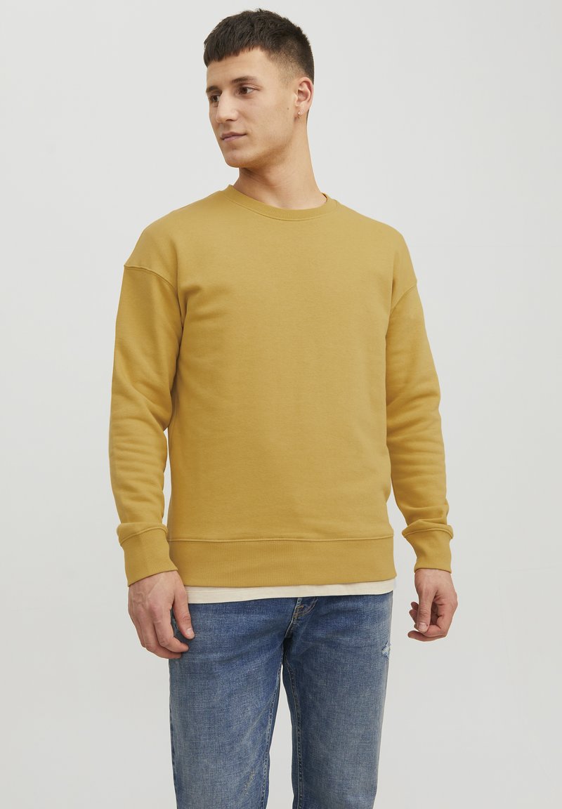 Jack & Jones - JJESTAR BASIC CREW NECK - Gornji dio trenirke - honey gold, Povećaj