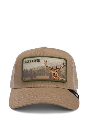 Beige trucker cap med net-sider, med et frontpatch, der viser en hjort over et skovlandskab, mærket "BUCK FEVER" i grøn tekst.