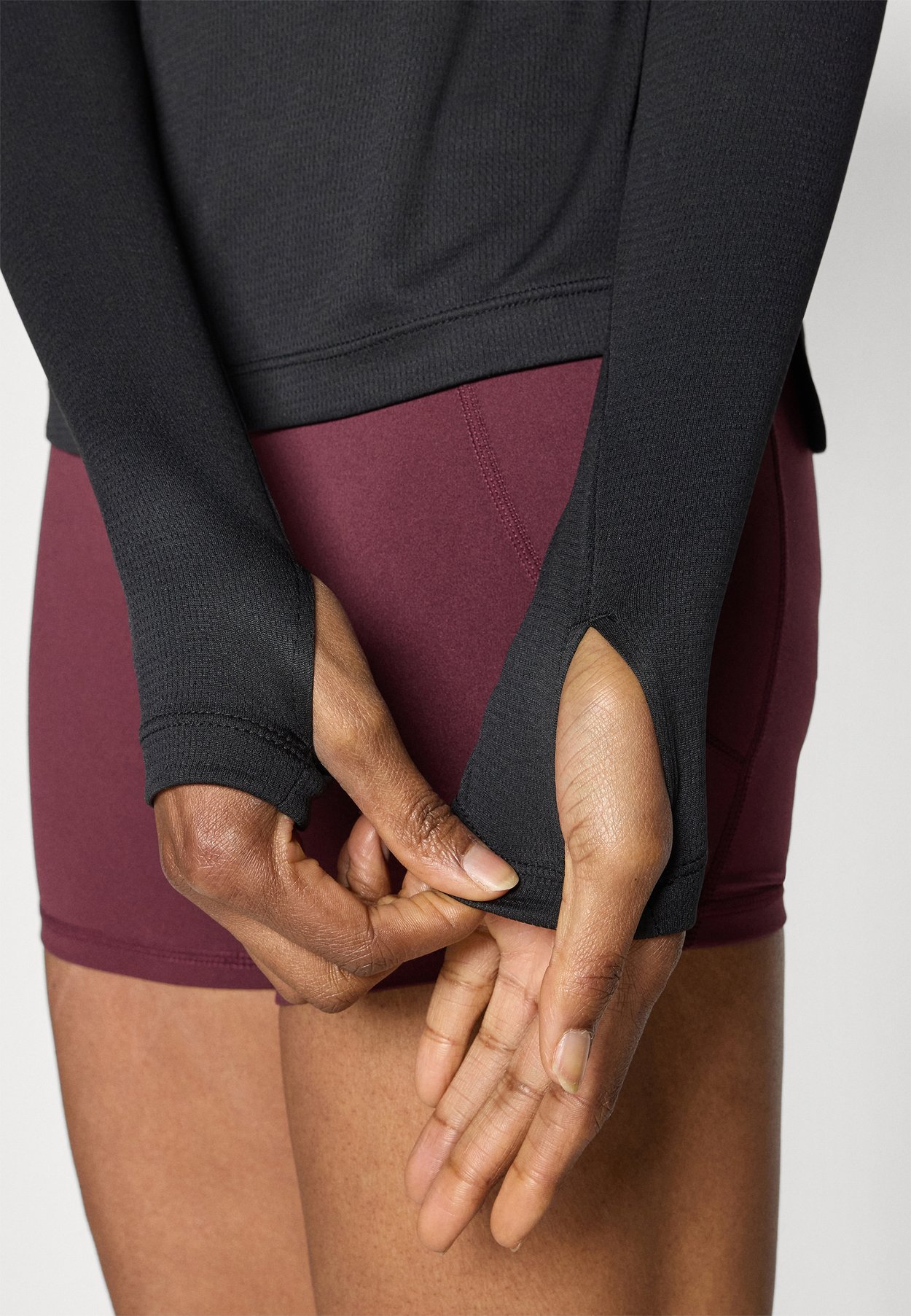 LONG SLEEVE HIGH NECK TOP WITH 1/4 ZIP