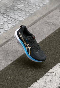 Unselected, black/yamabuki