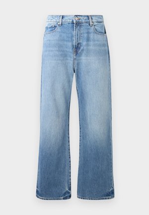 Jeans de mezclilla azul claro con un diseño de pierna recta, acabado desgastado, estilo de cinco bolsillos y costura contrastante. Detalles de dobladillo desgastado.