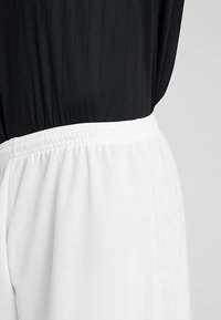 adidas Performance PARMA 16 SHO - Kurze Sporthose - white/black