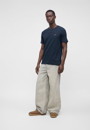 Lyle & Scott, LIGHTWEIGHT PLAIN 3 PACK - Обикновена тениска - saddle/ white out/ carbon