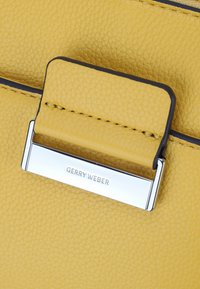 Gerry Weber TALK DIFFERENT  - Borsa a tracolla - yellow