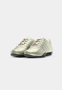 adidas Originals ADIRACER - Sporta apavi - alumina