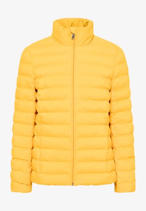 Kollane puhvjakot, millel on kõrge krae, lukuga sulgu ja diagonaalsed sektsioonid, mis pakuvad soojust ja tekstuuri.