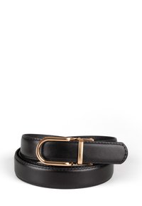 Cintura in pelle nera con texture liscia, dotata di una fibbia in metallo color oro a forma rettangolare e cuciture ordinate lungo i bordi.