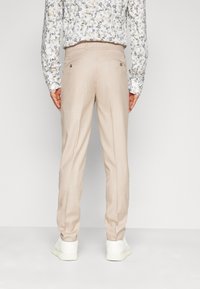 Lindbergh STRUCTURE STRETCH SUIT - Öltöny - sand