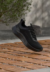 Δεν επιλέχθηκε, triple black