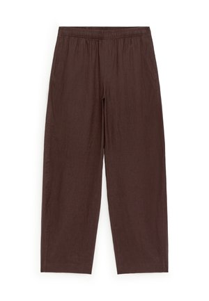 Ruskeat leveälahkeiset housut, joissa on joustava vyötärönauha, nilkkapituiset, valmistettu kevyestä kankaasta, esiteltynä tasaisesti valkoisella taustalla.