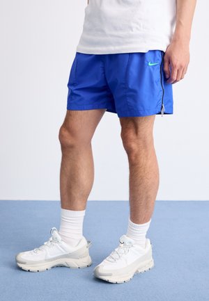Shorts - hyper royal/green shock