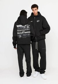 Multiply Apparel CUSTODY - Bluză de molton cu fermoar - black soda washed