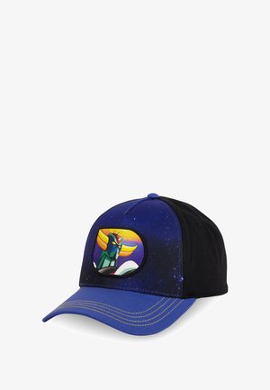Casquette avec un graphique multicolore d'un robot sur un fond noir et bleu. Fabriquée en tissu, avec une visière courbée et des détails de couture.