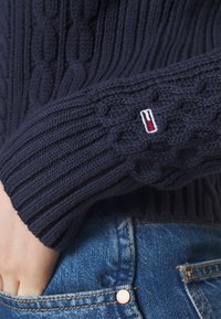 Tommy Jeans Stickad tröja - dark blue