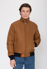 Unausgewählt, camel