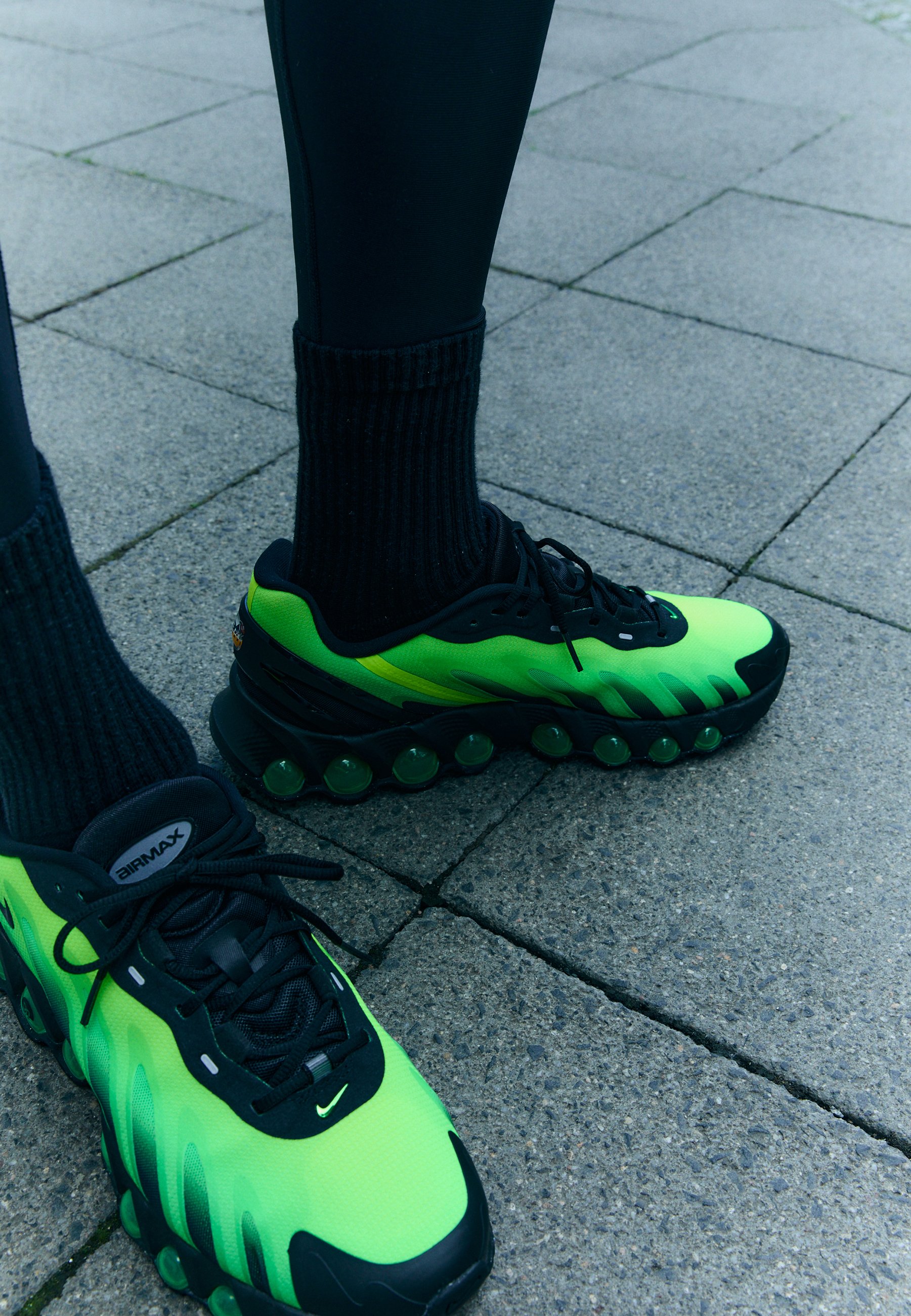 ☆NIKE AIR MAX DN8 AMD BLACK/BLACK-GREEN☆ NIKE AIR MAX DN8 AMD BLACK/BLACK-GREEN STRIKE-VOLT（ナイキ