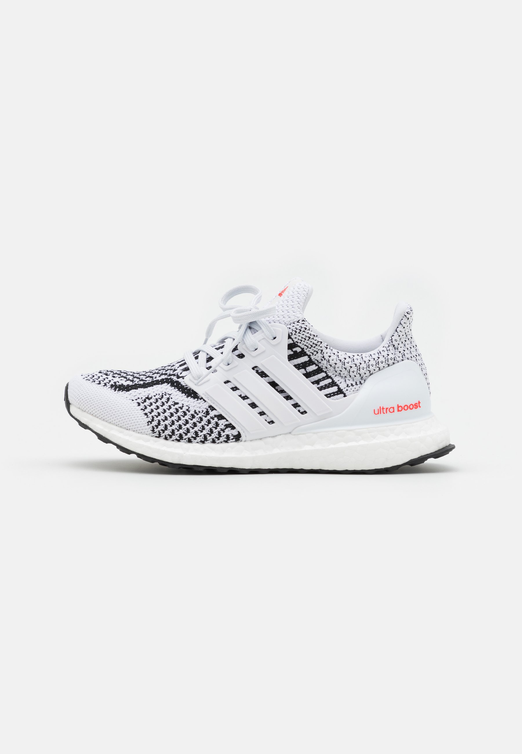 Adidas Performance Ultraboost 5 0 Dna Boost Primeknit Unisex Trainers White Zalando Co Uk