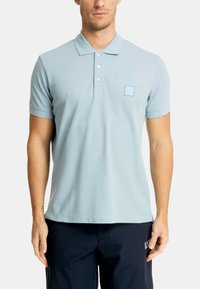 Unausgewählt, hellblau