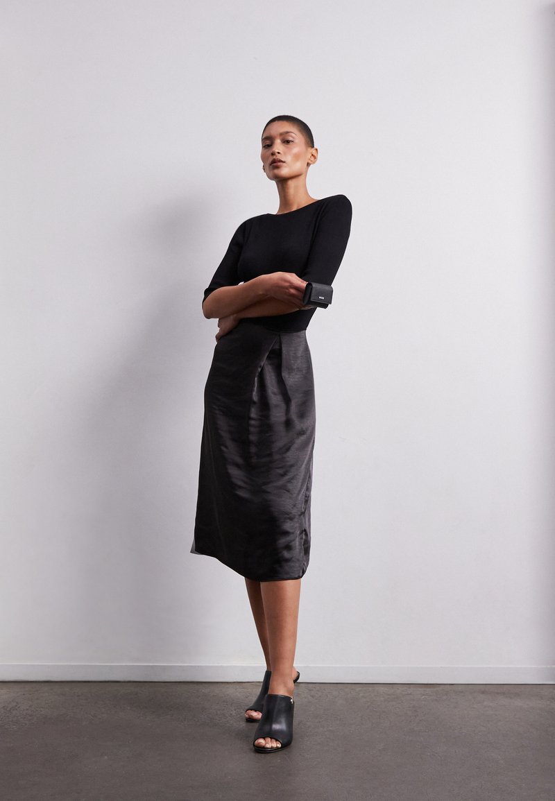 BOSS MIXED MATERIAL DRESS WITH SATIN SKIRT PART Freizeitkleid black
